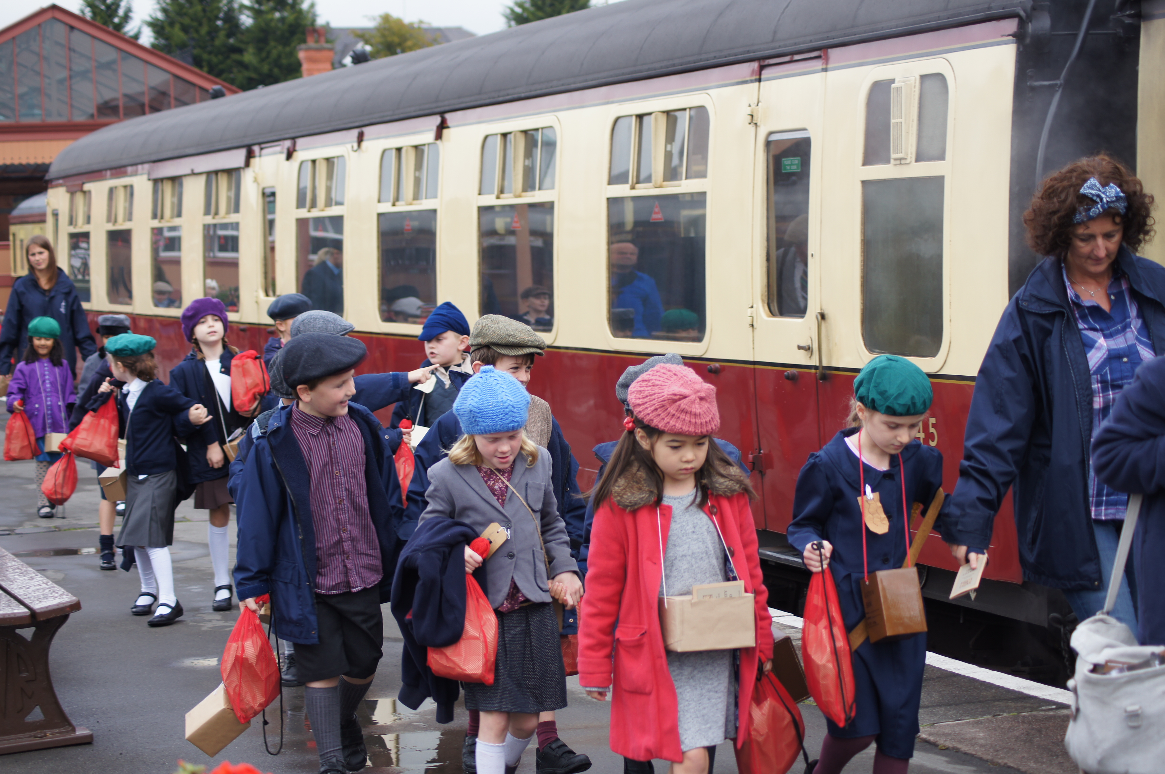 Year 2 -' We'll Meet Again' WWII topic, Severn Valley Railway - September 2015
