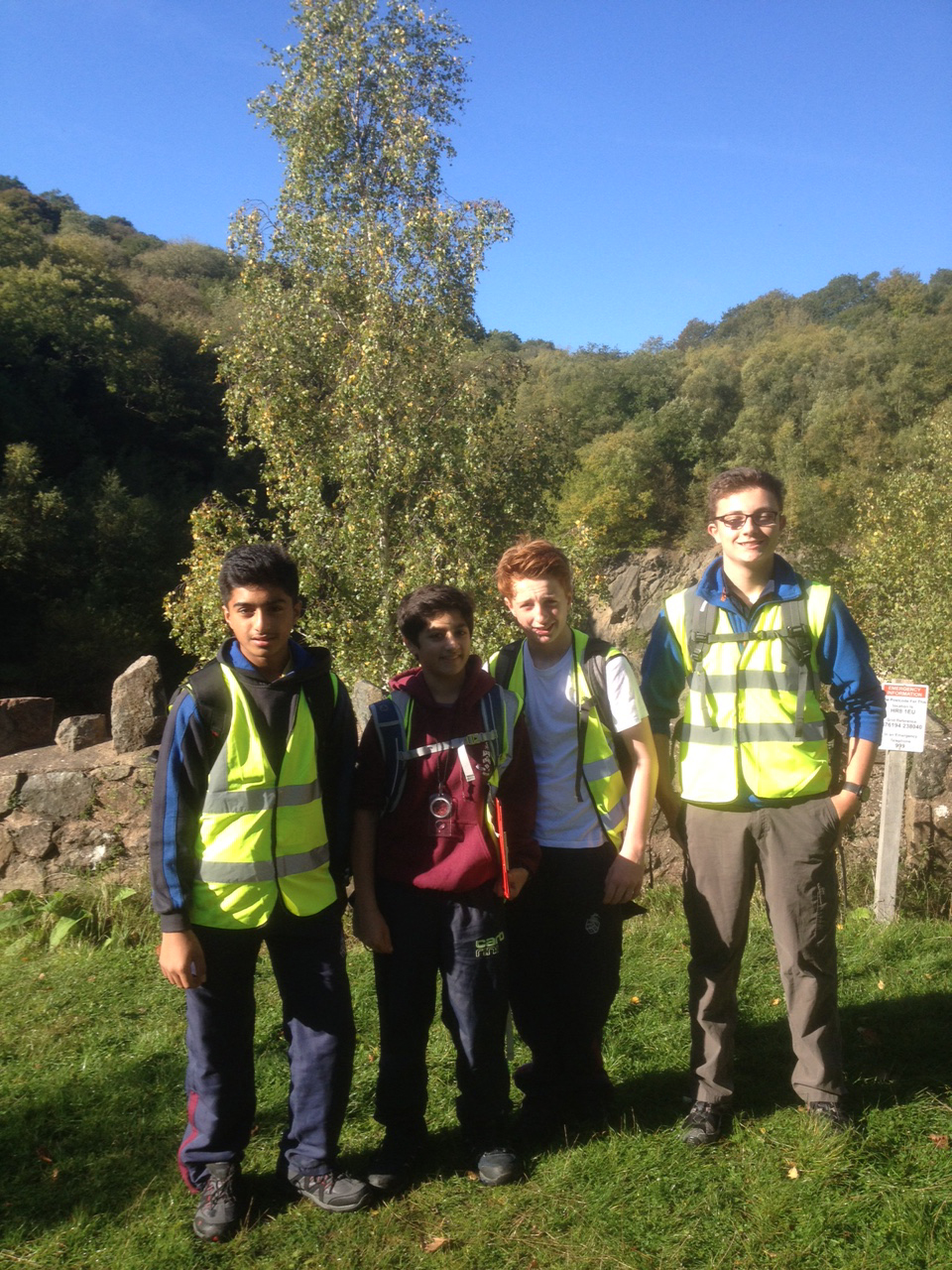 Day 1 of Lower Fourth Camp: Pupils begin their journey at Gullet Quarry, 14th October 2015